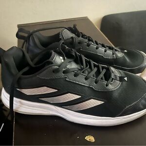 adidas Men’s Black and White Casual Sneakers